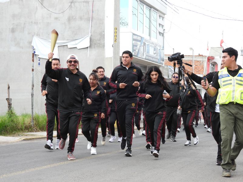 Recibe Ayuntamiento de Yauhquemehcan Fuego Simbólico de Fiestas Patrias.