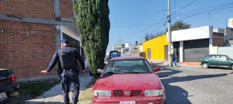 En Yauhquemehcan, se recuperan dos vehículos con reporte de robo.